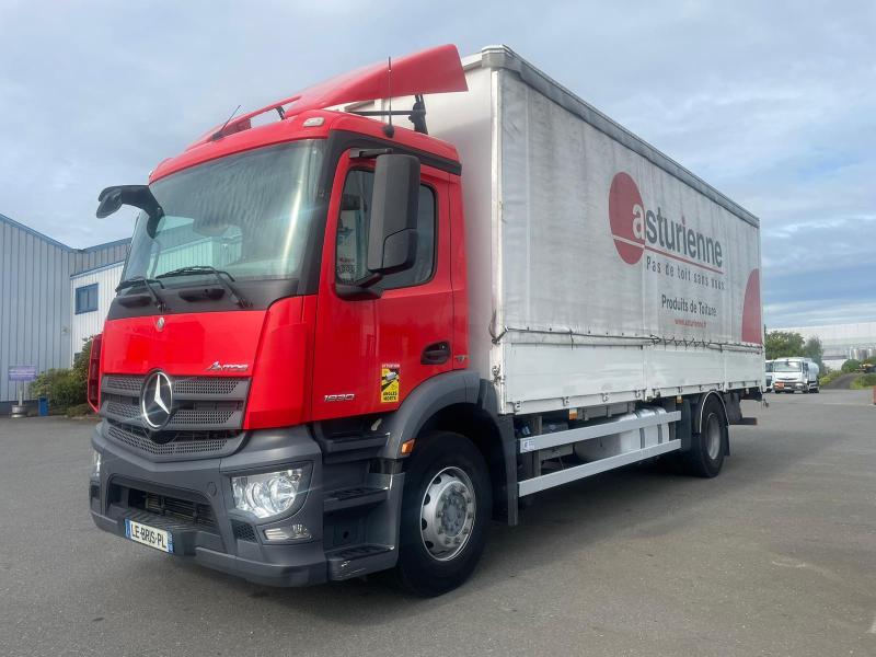 Camion porteur Mercedes Antos 1830