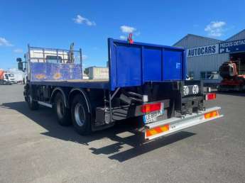 Camion porteur Scania P 380