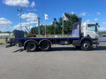 Camion porteur Scania P 380