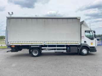 Camion porteur Renault Gamme D 210