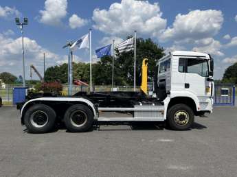 Camion porteur MAN 26.463 