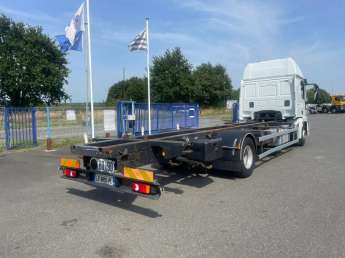 Camion porteur Iveco Eurocargo 150E28