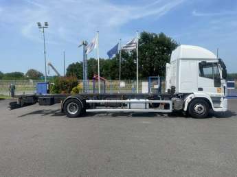 Camion porteur Iveco Eurocargo 150E28