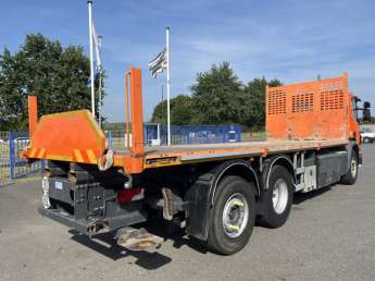 Camion porteur Scania P 340