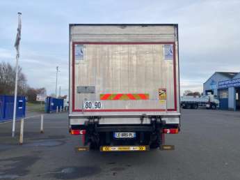 Camion porteur Renault D-Series D210