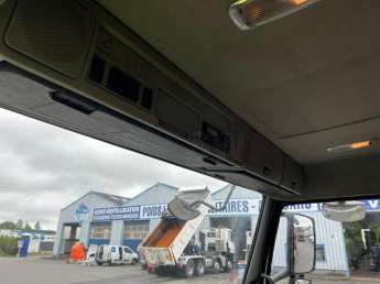 Camion porteur Volvo FM 450