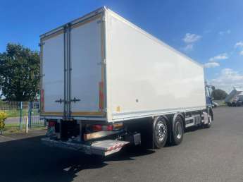 Camion porteur Renault Gamme D WIDE 380