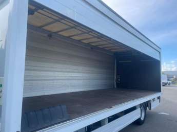 Camion porteur Renault Gamme D 210