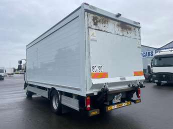 Camion porteur Renault Gamme D 210