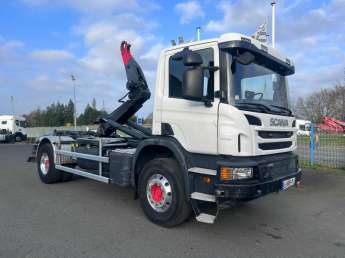 Camion porteur Scania P410 