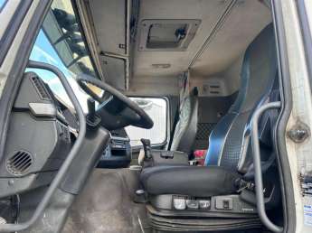 Camion porteur Volvo FM12 420 