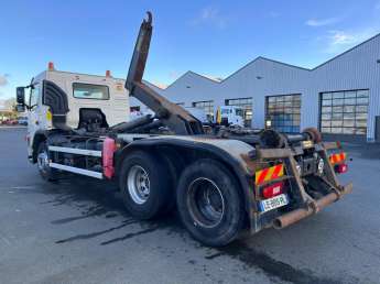 Camion porteur Volvo FM13 400 