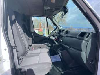 Utilitaire Renault Master 145 Dci